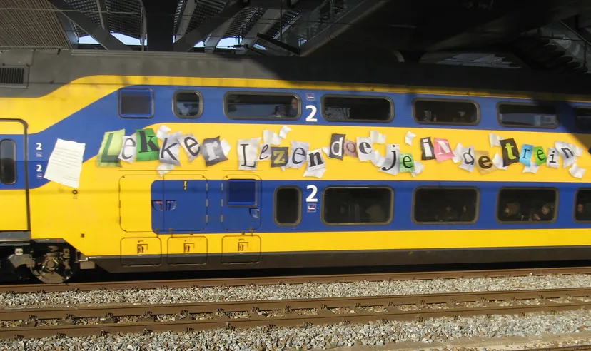 fw6nw3h0mwz6fxnjd4cqc00v4 lekker lezen doe je in de trein bas blinksma cc by 2