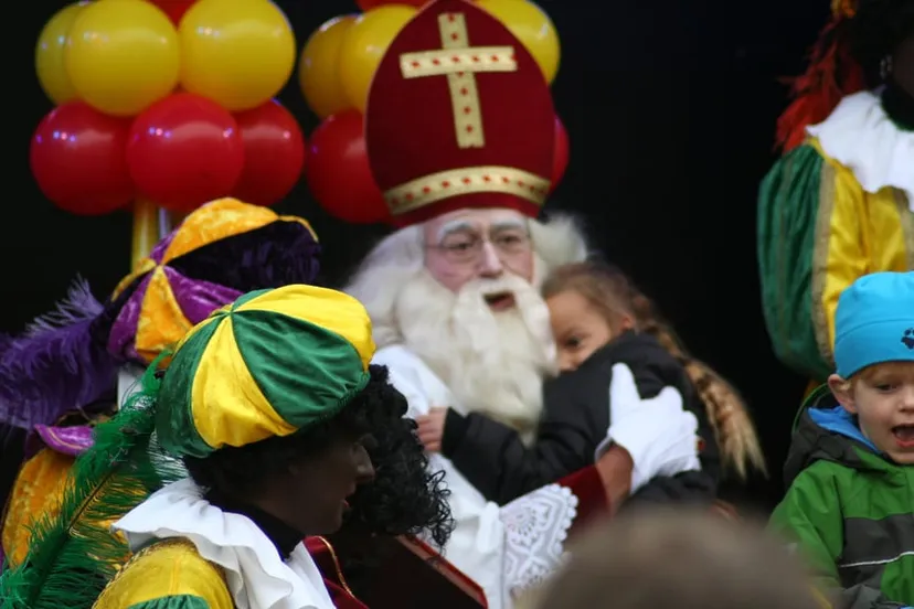 g7uycsr3nsykfiv0rnbpoyikq sint en een paar pieten