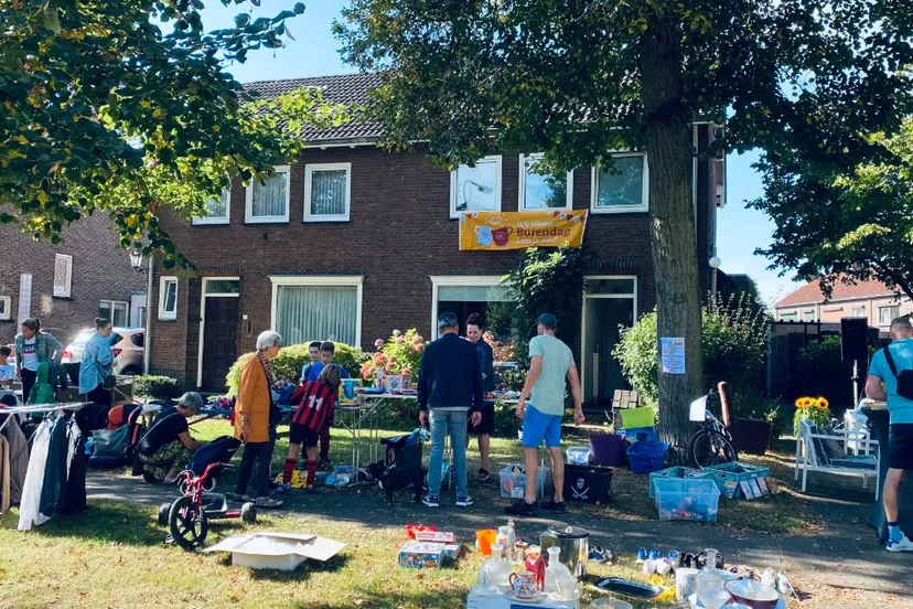 garagesale burendag geleen zuid en kluis 2010925