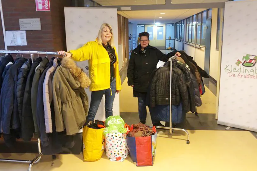 geef een jas 2 en verwarm een hart