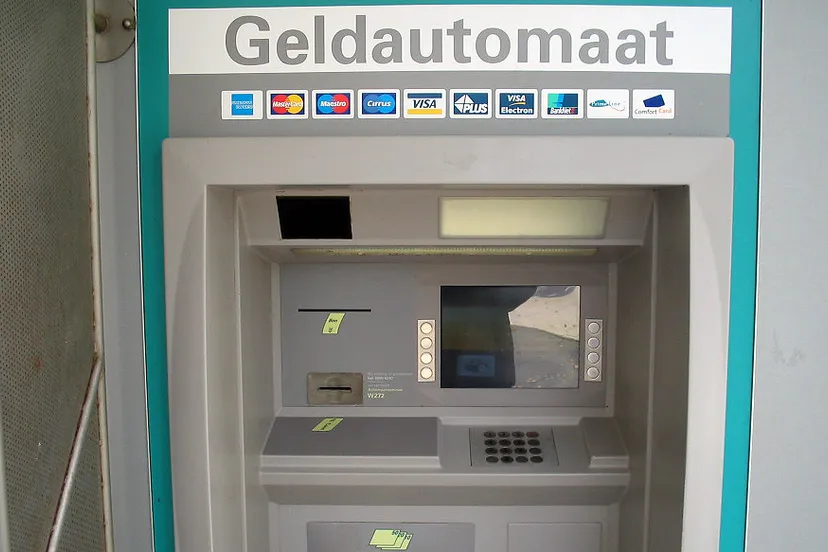 geldautomaat michiel1972 cc by sa 30