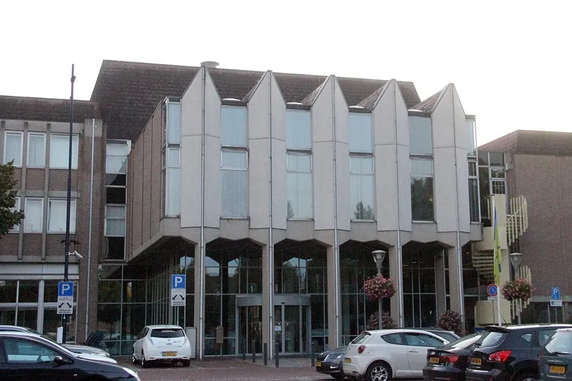 gemeentehuis raadszaal geleen