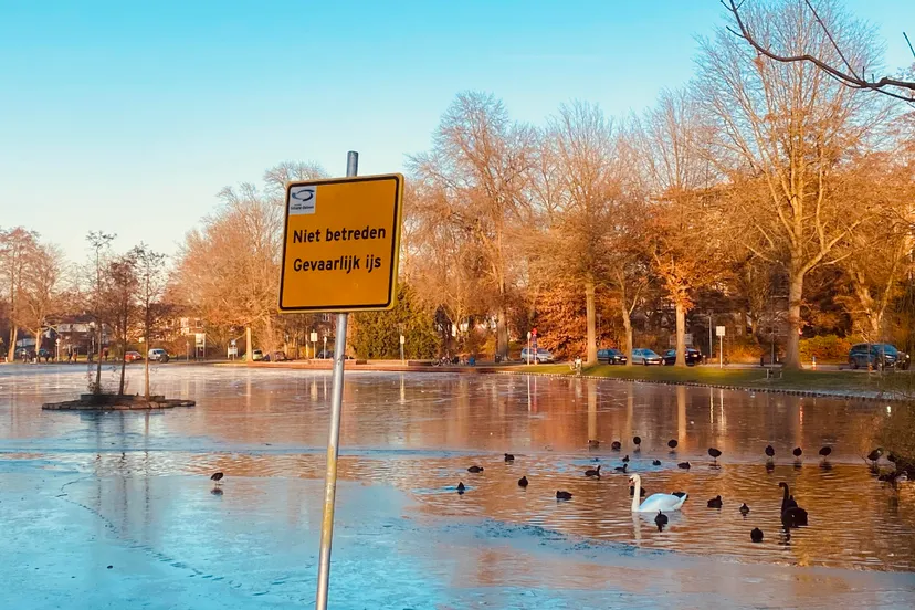 gevaarlijk ijs roeivijver sittard 2022 1