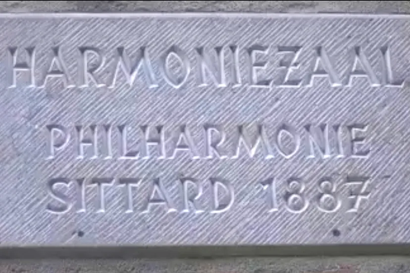 gevelsteen philharmoniezaal