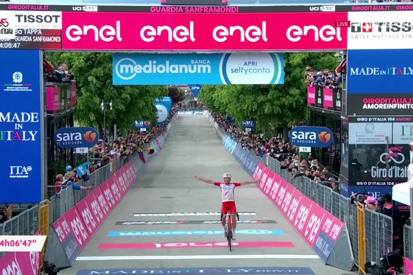 giro 2021 08 victor lafay