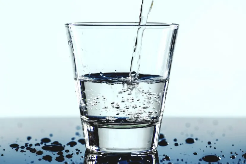 glas water drinkwater