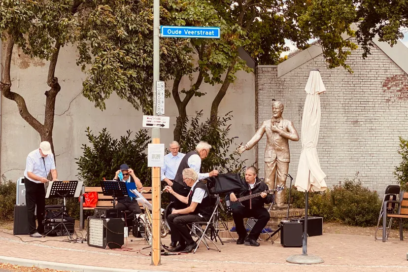 gluren bij de buren grevenbicht