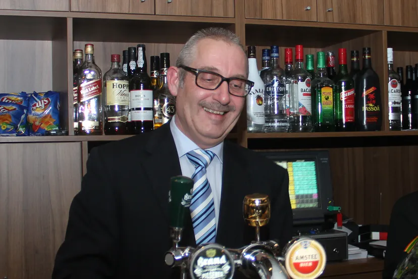 gouden tapknop voor jos limpens de oase