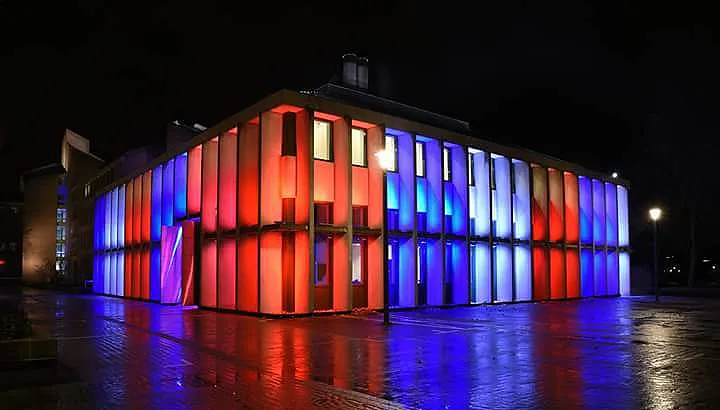 gouvernement blauw wit rood na aanslag in nice