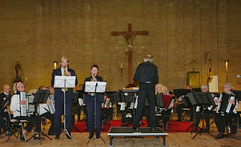 groepsfoto accordeonorkest swentibold