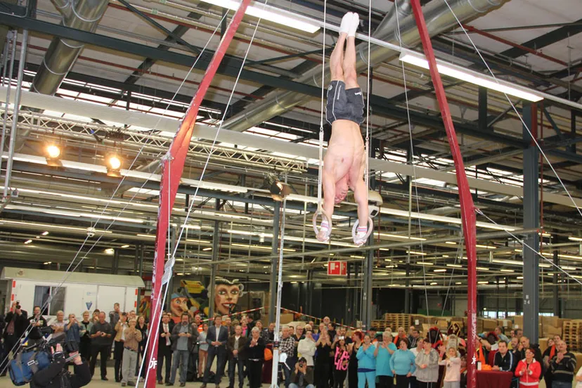 h5yg29zjolm0goim1ux6qlxpi vixia beweegt yuri van gelder 1