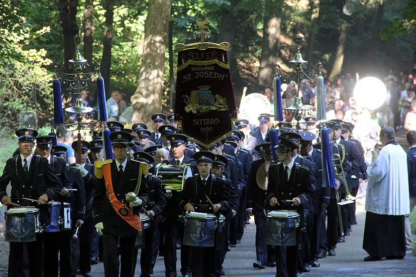 harmonie sint joseph met 52 jarig vaandel