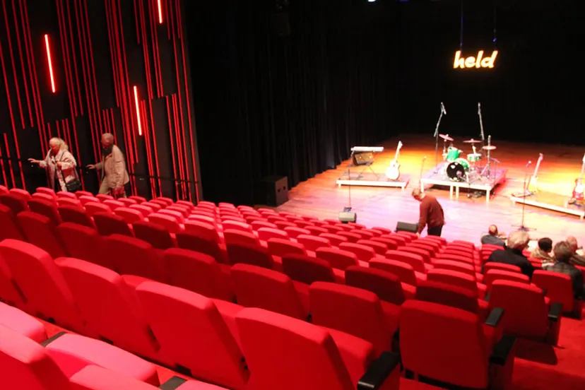 heropening schouwburg nieuwe platte zaal laagland