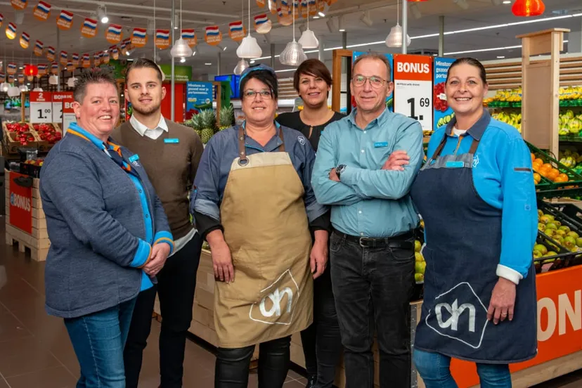 het winkelteam van albert heijn grevenbicht foto albert heijn dirk brand