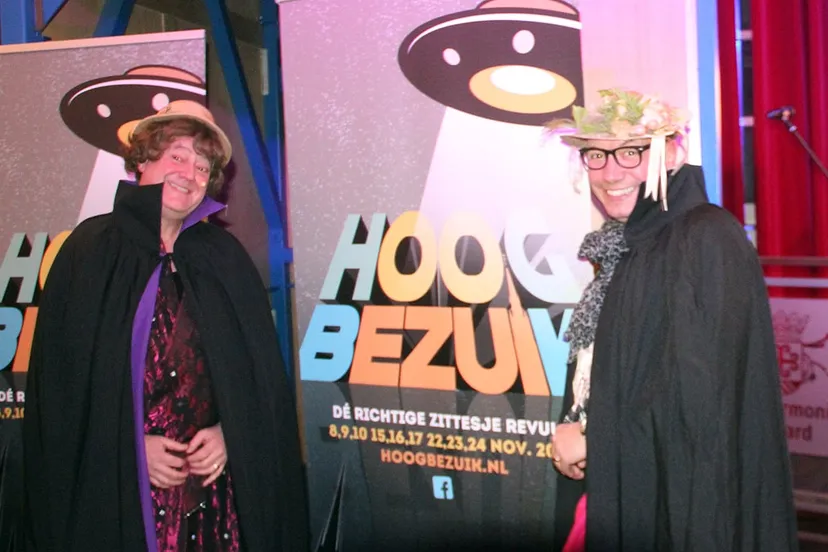 hoog bezuik zittesje revuu 2019