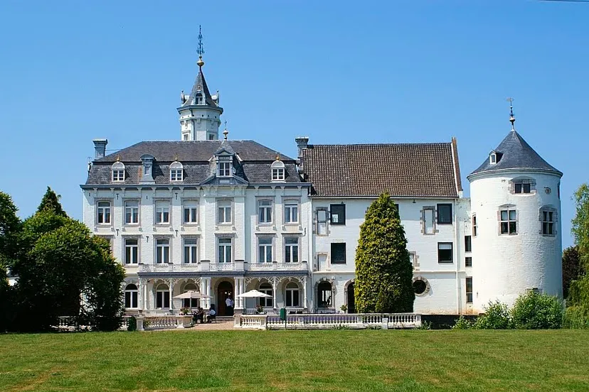 hotel management school maastricht