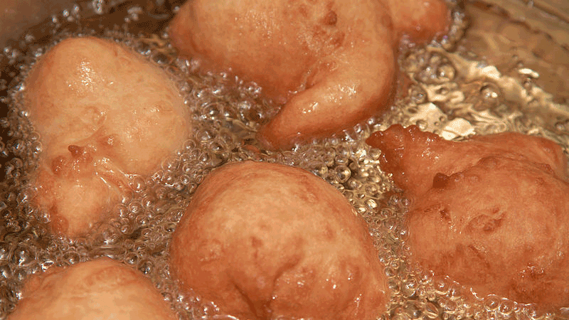 i5u6xo593ez9tqifkepym74k1 oliebollen in het vet