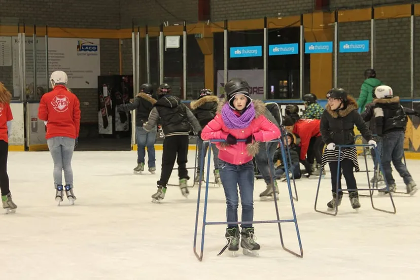 ib3djawnnurwbie1829j9o90d sportdag bso glanerbrook schaatsen
