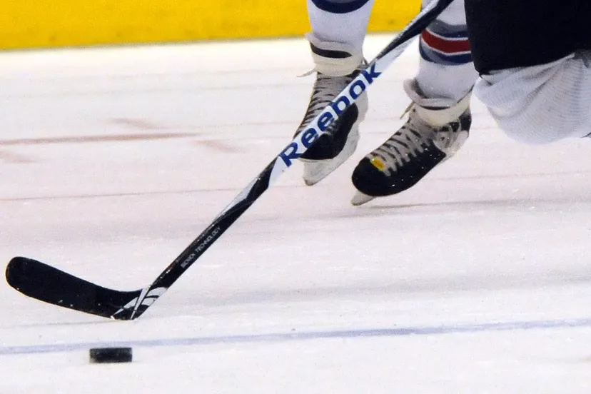 ice hockey 579335 cc0