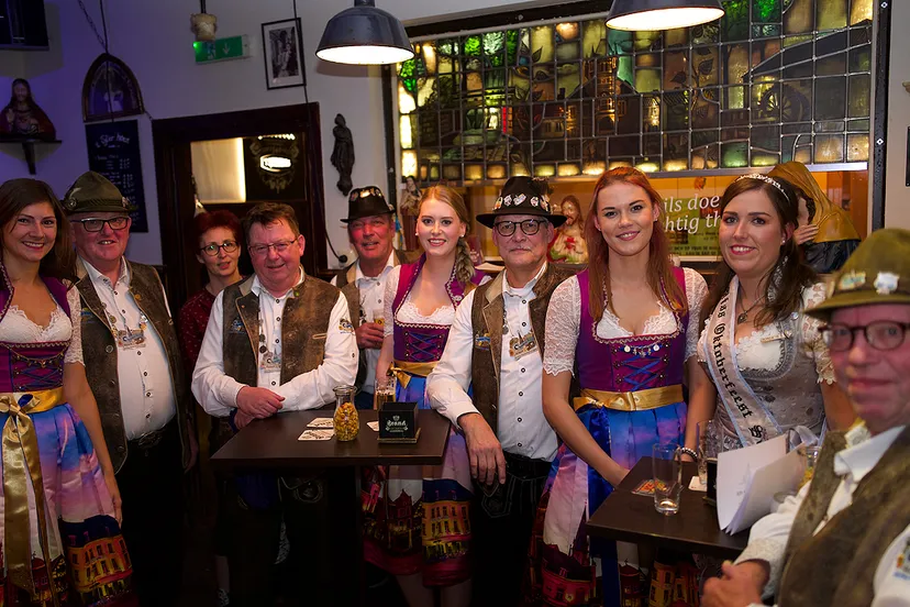 ich hawt van t oktoberfees in zitterd