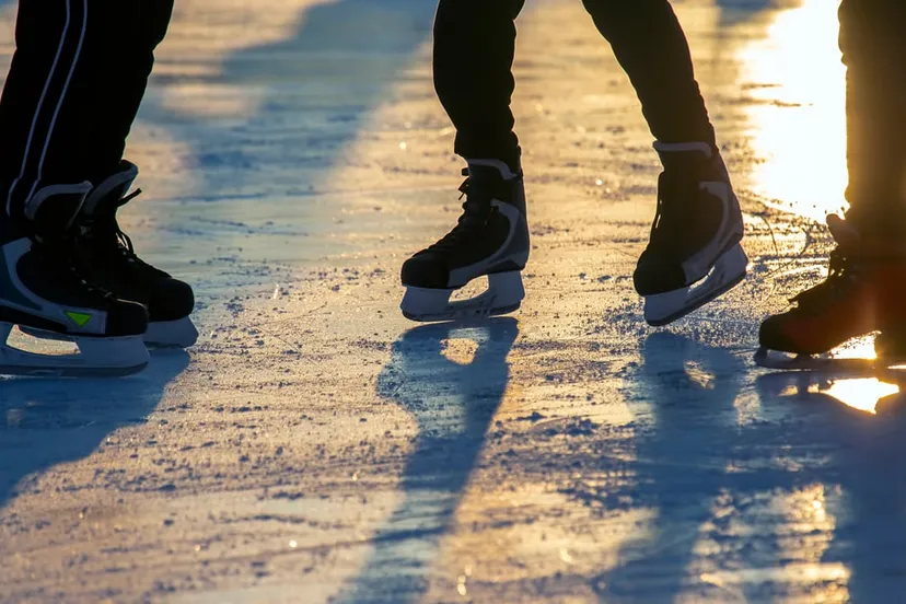 ijshockeyschaatsen natuurijs schaatsen winter