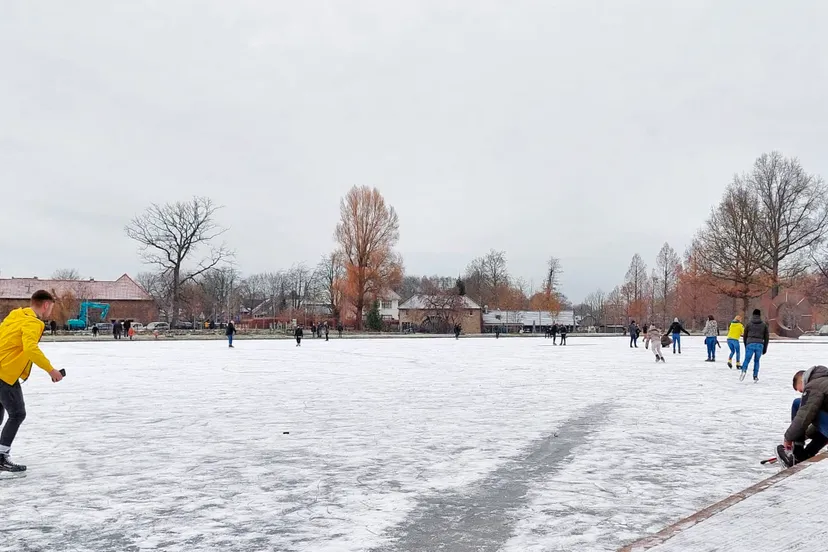 ijspret schaatsen op roeivijver 18 december 2022 annet wagener 1