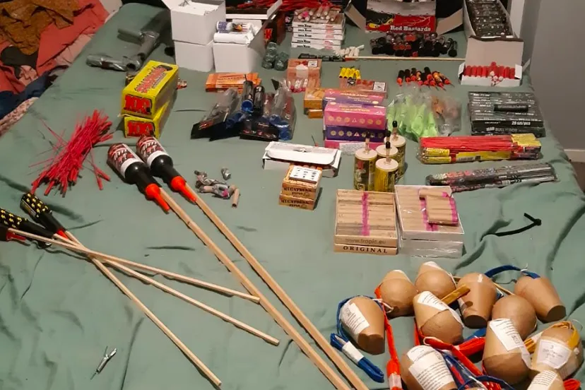 in beslag genomen illegaal vuurwerk