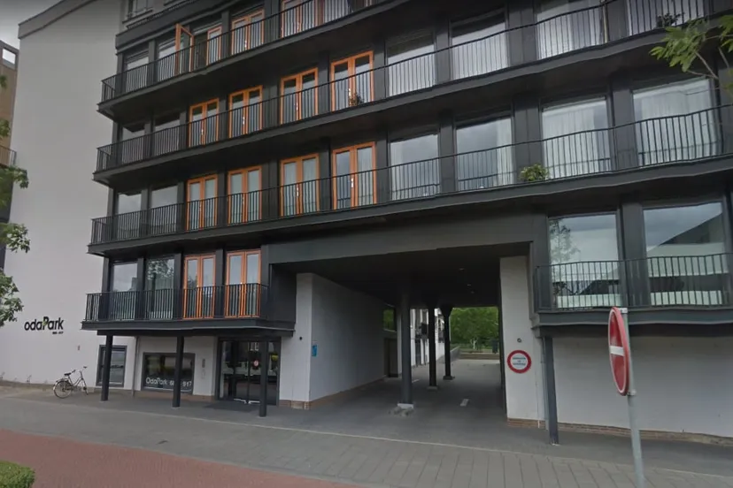 ingang naar oos zittesj hoes