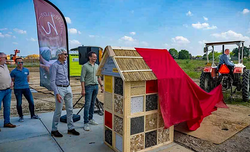 insectenhotel absbroek start nieuwbouw