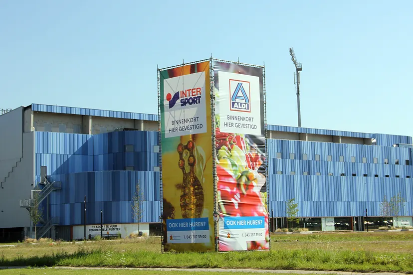 intersport binnenkort hier gevestigd net als aldi bij fortuna stadion