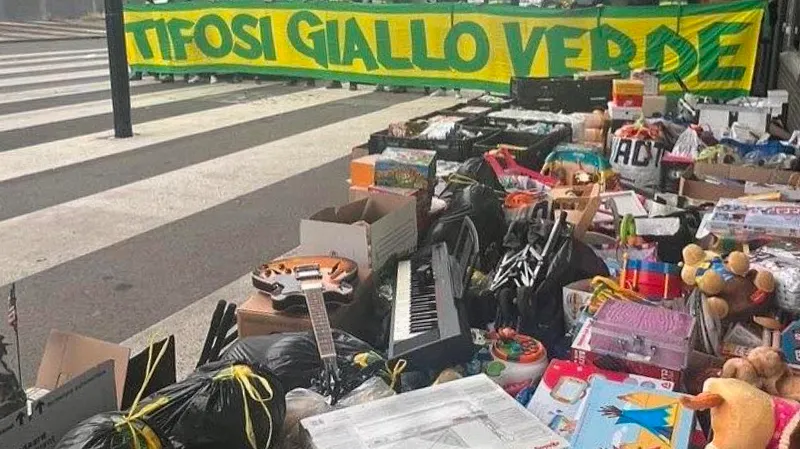 inzameling tifosi giallo verde