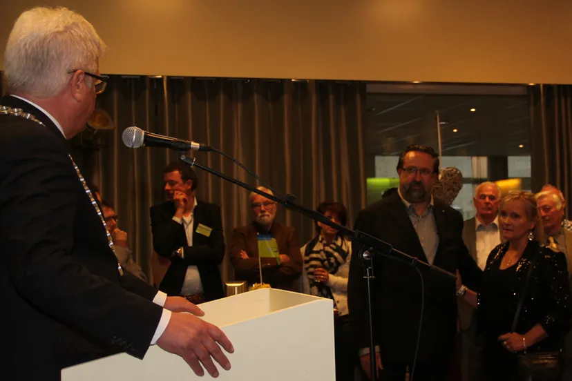 j7xw84cklqfxjremmzlpngg8n afscheid van rijswijk1