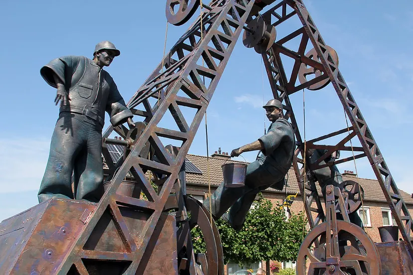 jaar van de mijnen oogstdankstoet berg aan de maas 2015