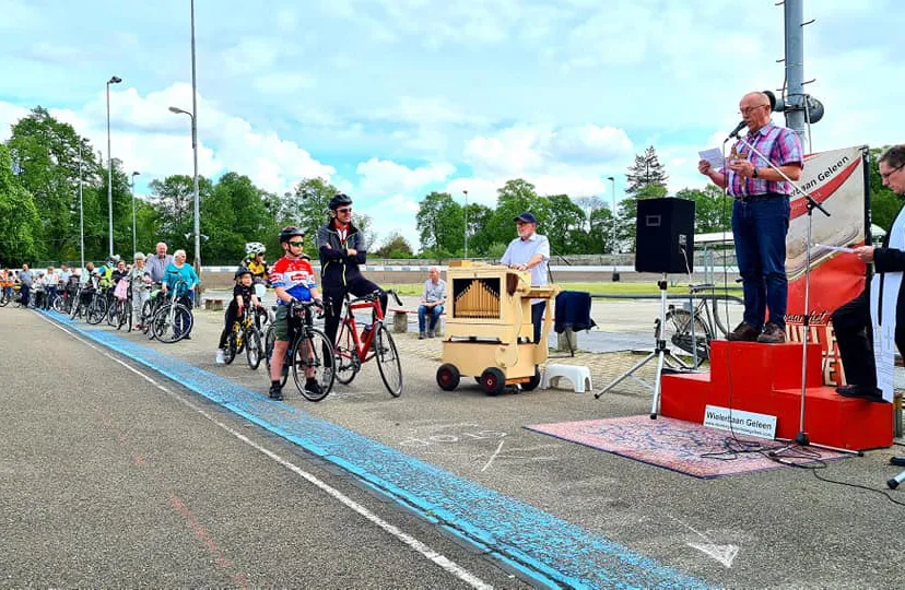 jaarlijkse fietserszegening wielerbaan geleen