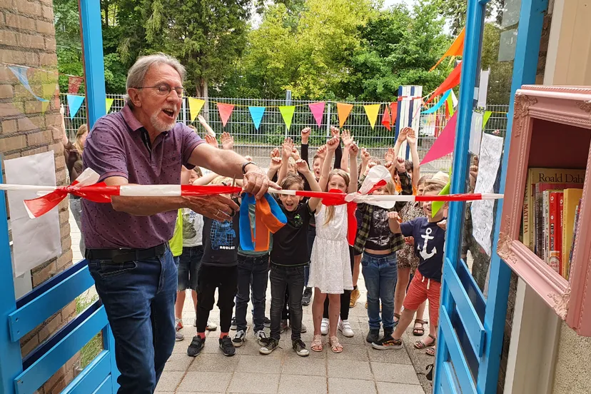 jac vriens kinderzwerfboekenkastje de vlieger