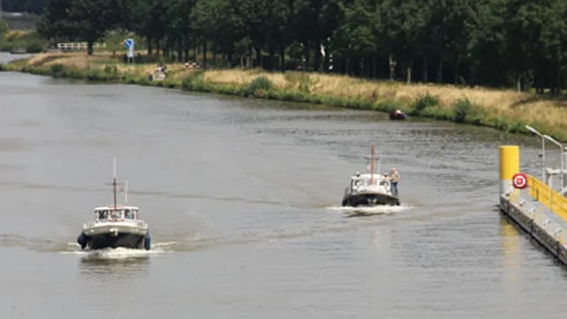 jachtjes bij sluis born 0