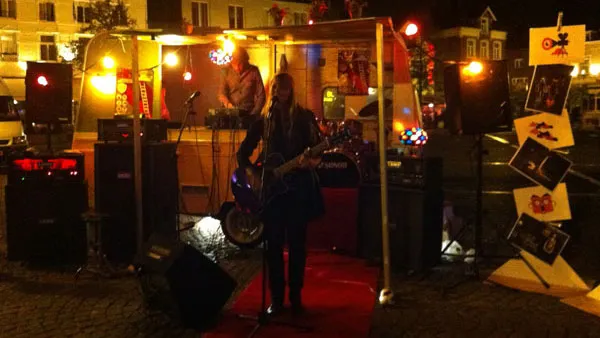 jbwtmodigrrjav52lkhcptgld dvers01 markt 16 9