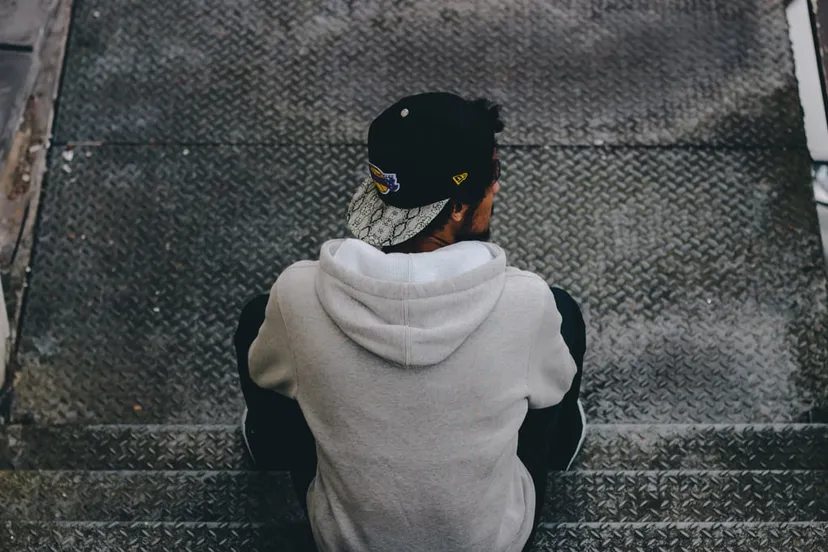 jongere hoodie petje cc0 pexels