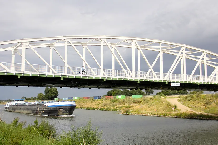 julianakanaal bij berg aan de maas
