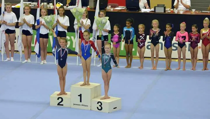 julie schmeitz derde