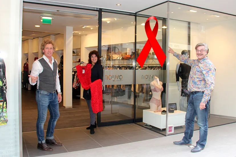 jz1qgrepzkic3zb1yikg0at8d foto voor artikel aidsfonds actie met aids ribbon