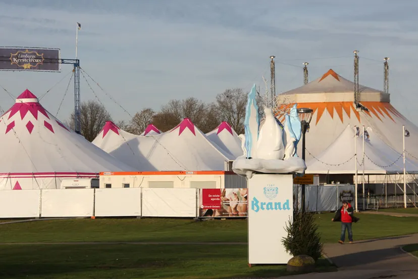 k5p6sr7prjlpviy7jjdupz8nr kerstcircus 2013 tent