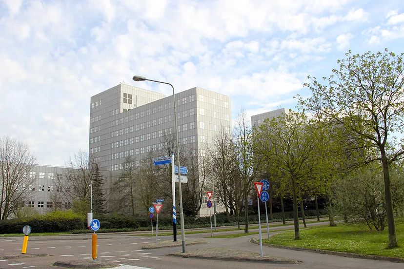 kantoor dsm sittard gezien vanaf westzijde