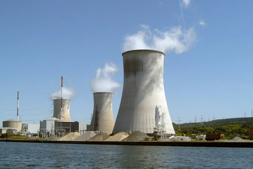 kerncentrale van tihange michielverbeek cc by sa 30