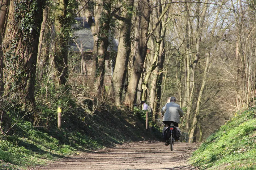 kgko97revqtvfg7b46vogq86d warmste 10 maart ooit