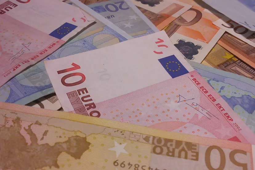 khs4lqj2p967y31ixgmgj2sjt geldeuroeconomie