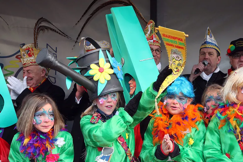 kinderoptocht z ko loedoes 2 2015 td