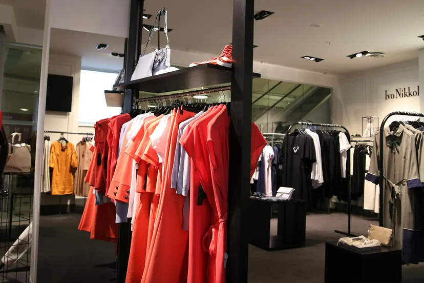 kleding foto via pexels edgars kisuro