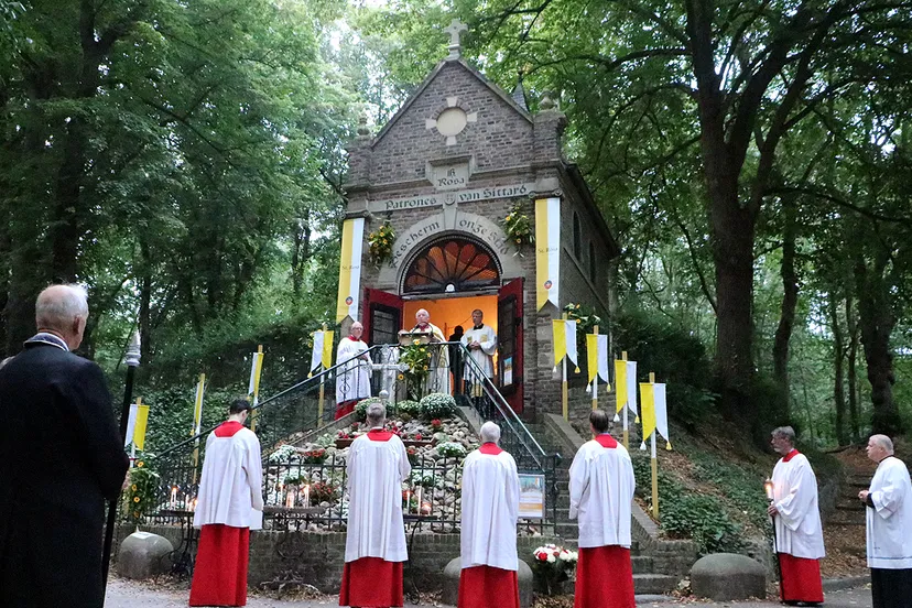 kleine 351e processie in 2020