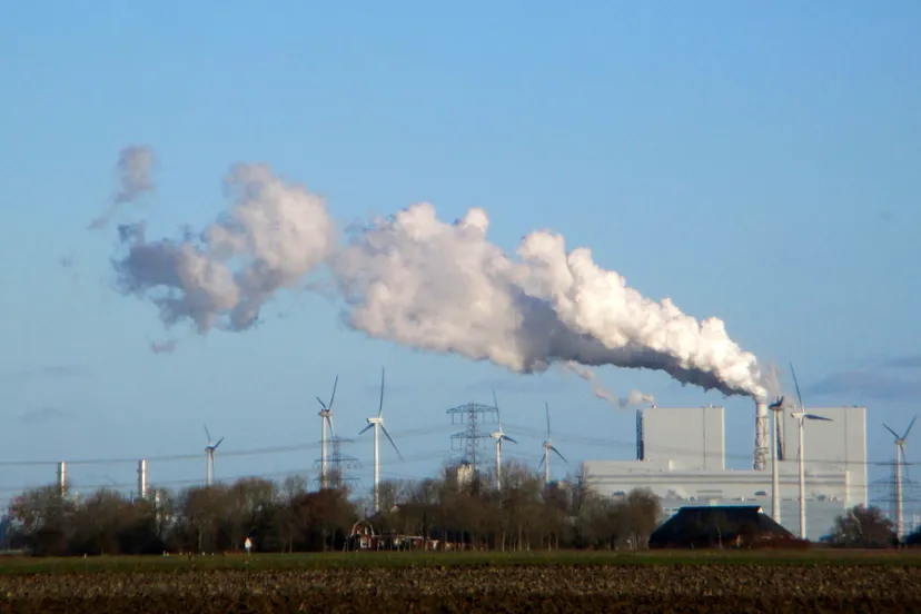 kolencentrale eemshaven wickey cc by sa 40 via wikimedia commons